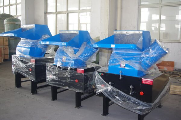 Plastic crusher